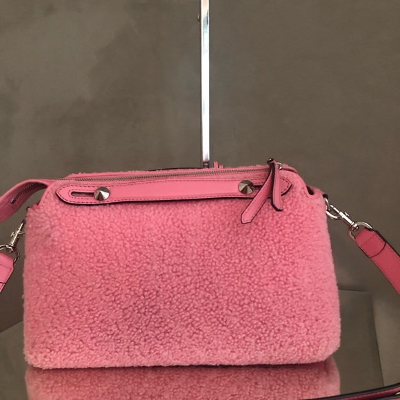 FENDI By The Way shearling - Picture 5 of 10